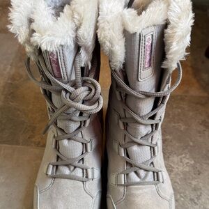 Columbia Women's Taupe Lace-Up Faux Fur Lined Winter Boots